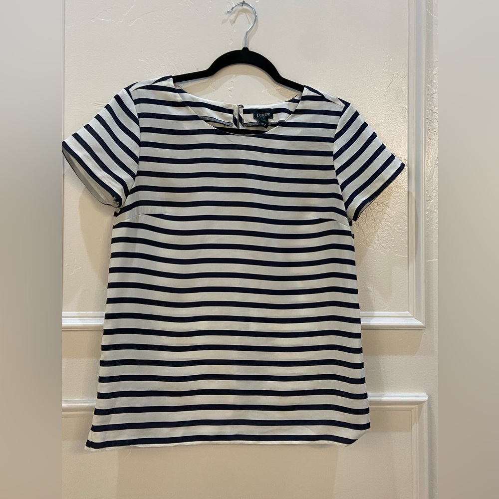 Jcrew xs blue and white striped shirt sleeve top